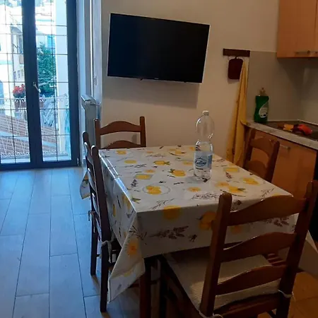 Apartment Chez Sabrine - Via Fiume 112 *